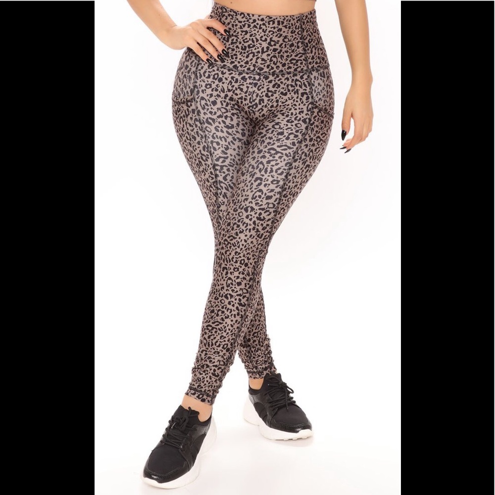 Fashion Nova Active Leggings Size Large